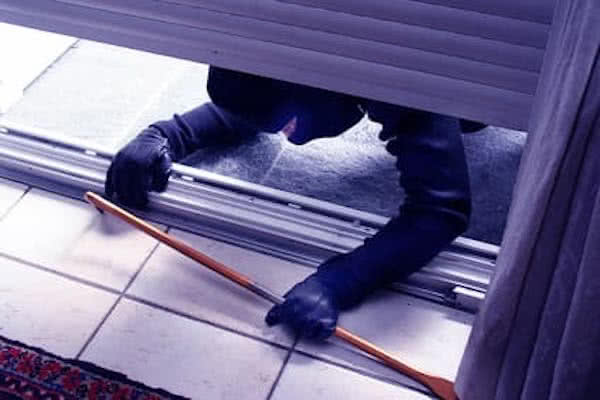 Sicherheitstechnik für Ihre Firma oder Eigenheim Einbruchsschadenbeseitigung Reichenbach